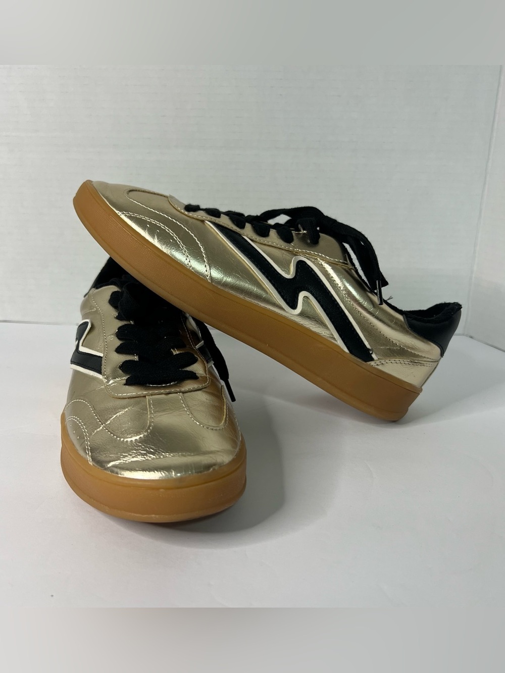 Madden Girl Women's Giia Sneaker Gold Metallic Size 7.5 Discontinued Rare